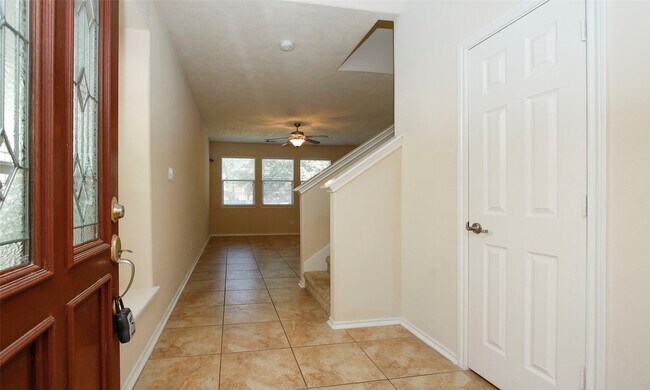 Building Photo - 14 BowerBank Ct