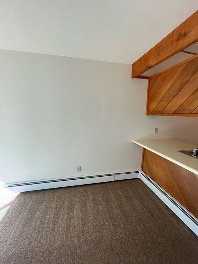Building Photo - 2Bed in Quiet North Boulder Complex