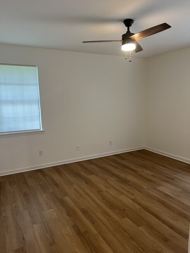 Building Photo - 626 Georgia Ave