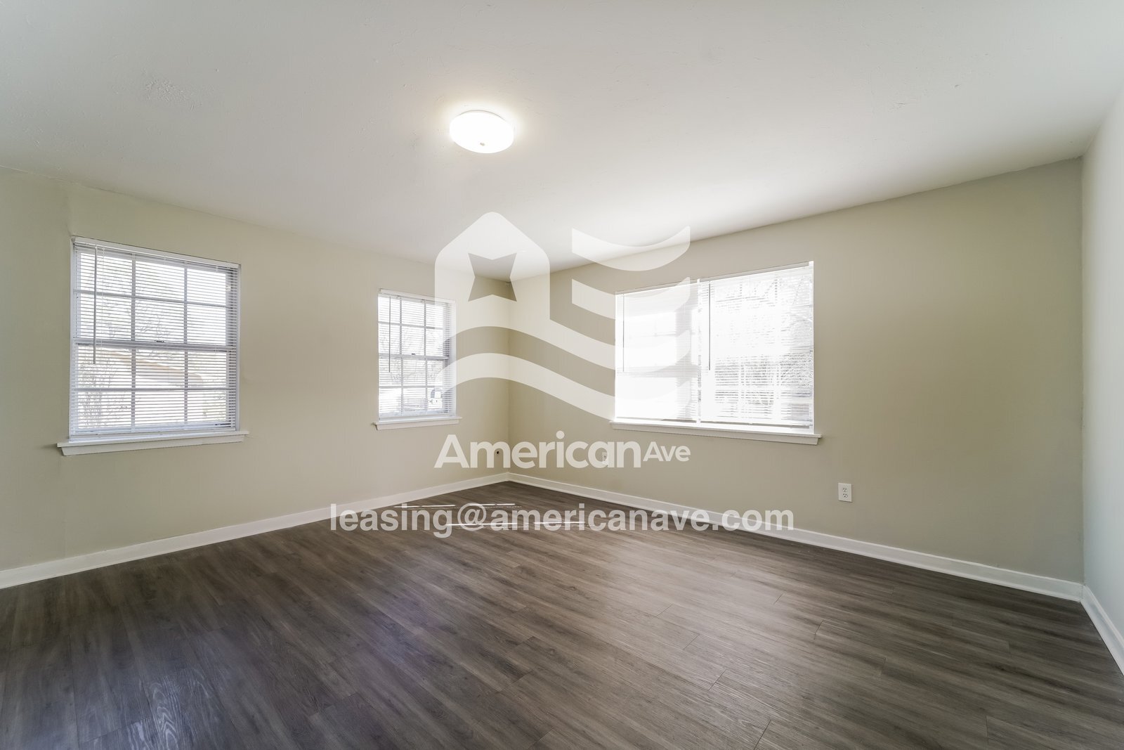 Building Photo - 1217 Foxhill Dr