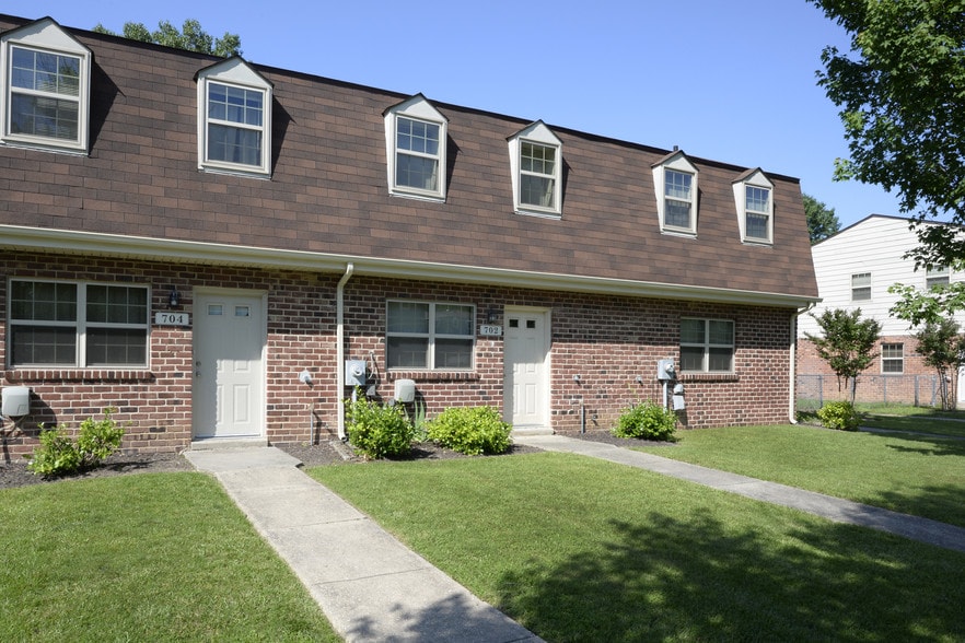 Kingston Townhomes Baltimore, MD Apartment Finder