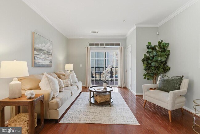 Building Photo - 2465 Army Navy Dr