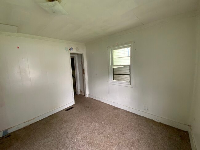 Building Photo - 1102 N Bowman Ave