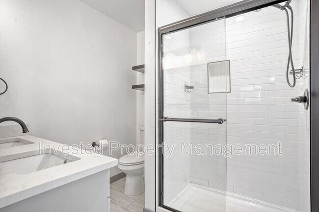 Building Photo - 3004 S Zurich Ct