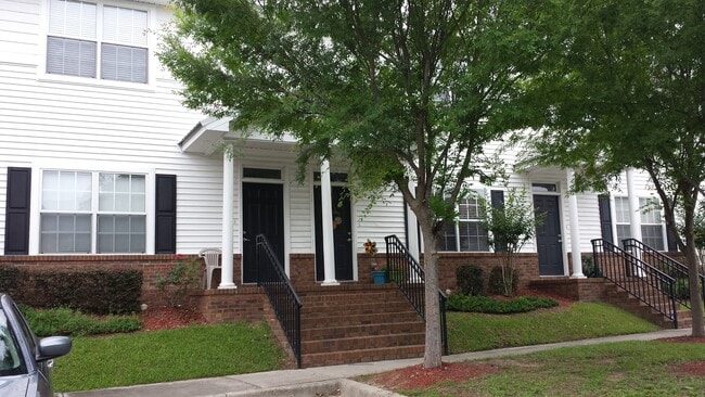 Building Photo - 3 Bedroom town home for rent August 6, 2026 in gated community with pool, renting for $1475 per m...