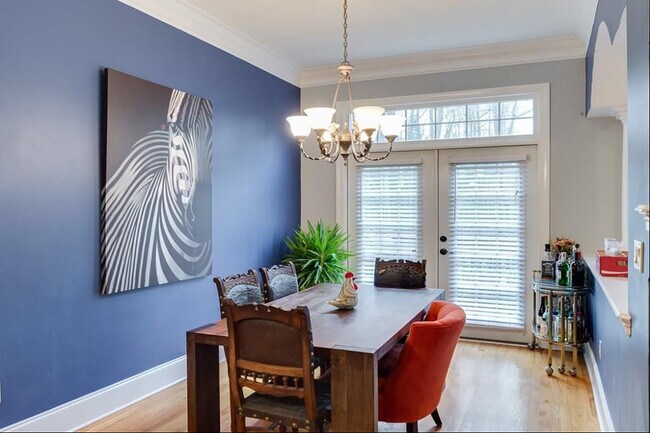 Building Photo - 331 Carpenter Dr NE