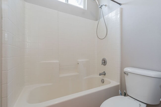 Building Photo - 8611 Splendid Leaf Ct