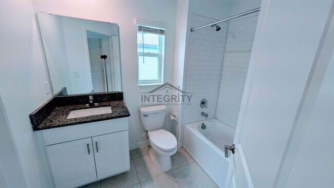 Building Photo - 6049 Shiner St