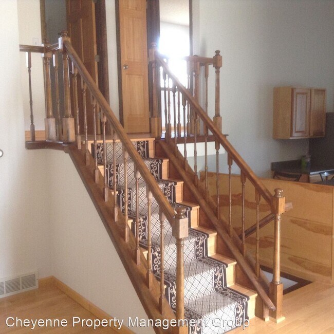 Building Photo - 3 br, 1.5 bath House - 4104 Rogers Ave.