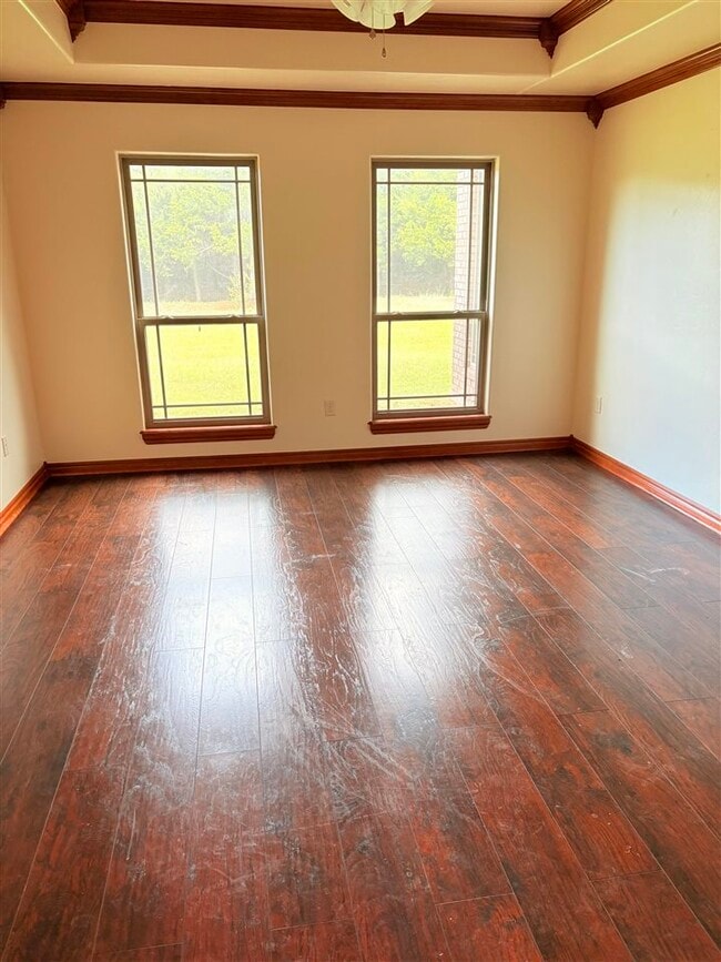 Building Photo - 1011 Waverly Way