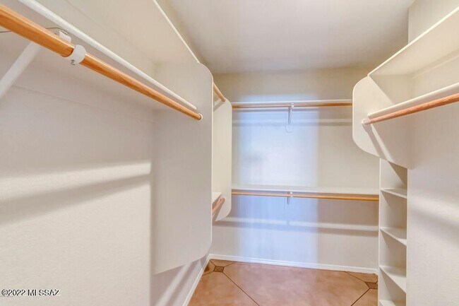 Building Photo - 6112 N Reliance Dr