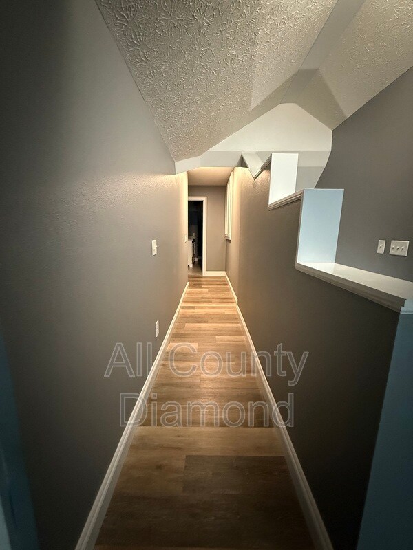 Building Photo - 12207 Lyndell Plantation Dr