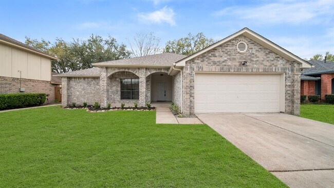 Primary Photo - 2121 Aberdeen Dr