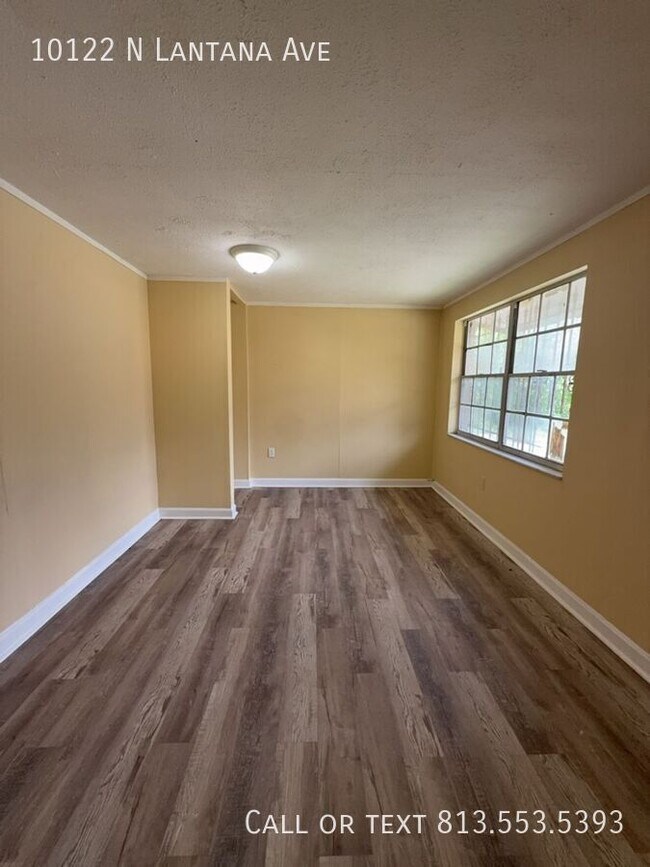 Building Photo - 10122 N Lantana Ave