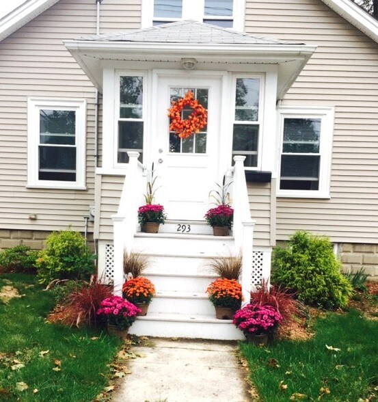 Front Door - 293 Vermont St