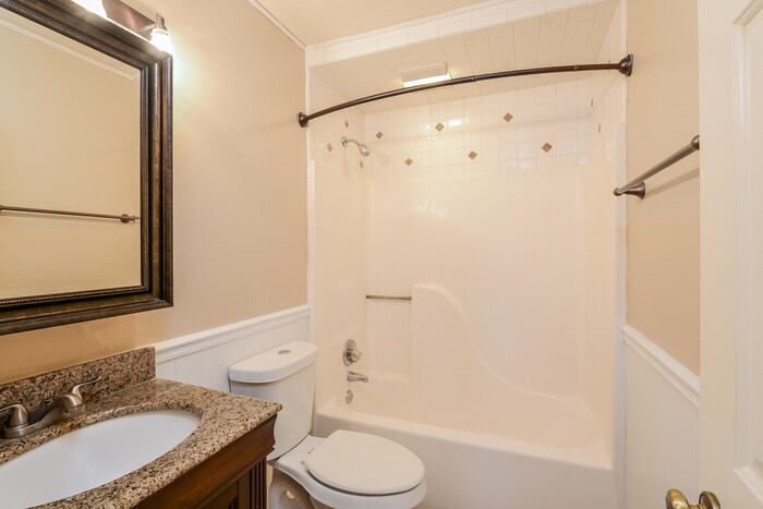 Building Photo - 610 Pisgah Church Rd