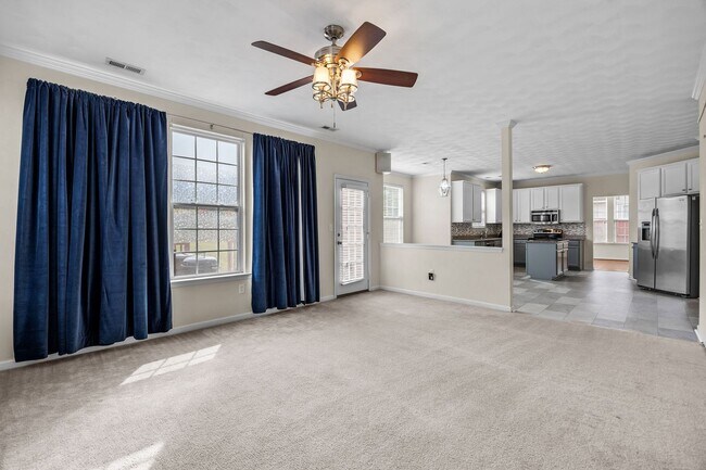 Building Photo - Spacious 5BR Home with Large Backyard in Quiet Chesapeake Neighborhood!