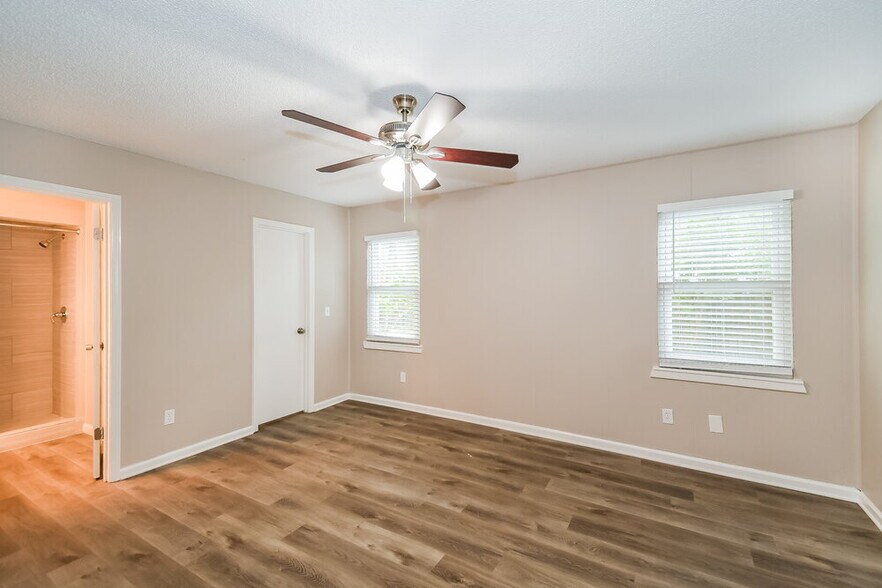 Building Photo - 8056 Rodin Ct