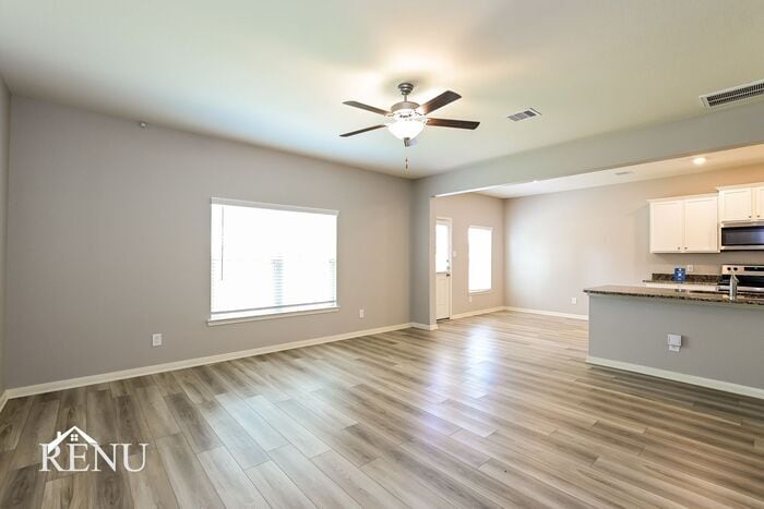 Building Photo - 25410 Cypress Bend Dr