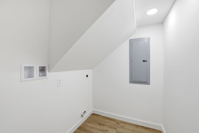 Building Photo - Modern New Construction in Hixson! 3 Beds, 2.5 Baths!