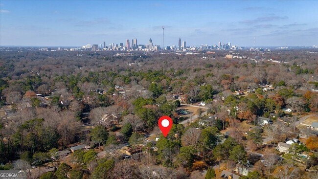 Building Photo - 2142 Cloverdale Dr SE