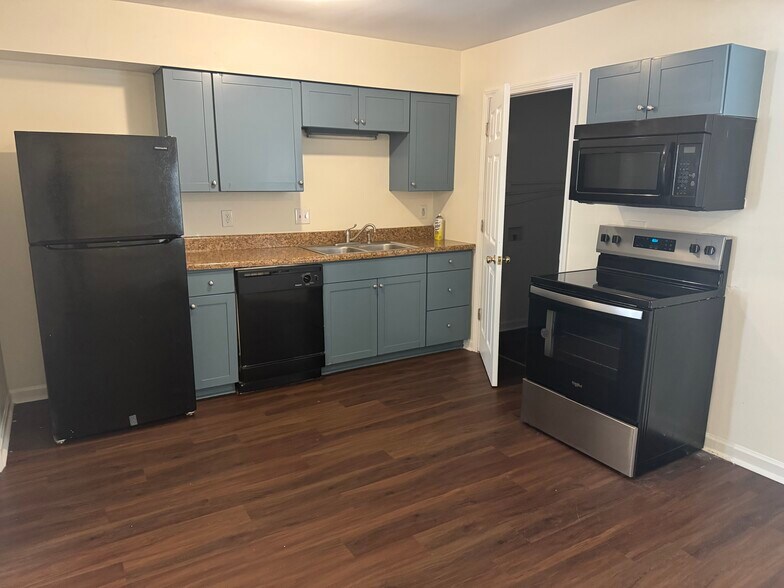 Primary Photo - 7591 Hunters Ridge Ln