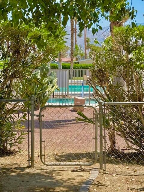 Building Photo - 43155 Portola Ave