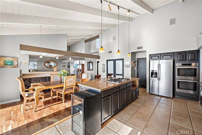 Building Photo - 3253 Alta Laguna Blvd