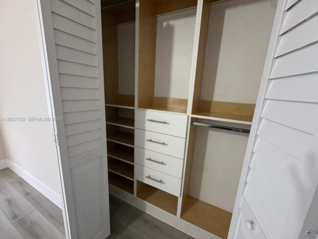 Building Photo - 15250 SW 80th St