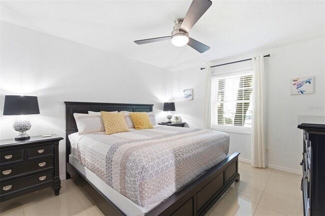 Building Photo - 5280 Coquina Key Dr SE
