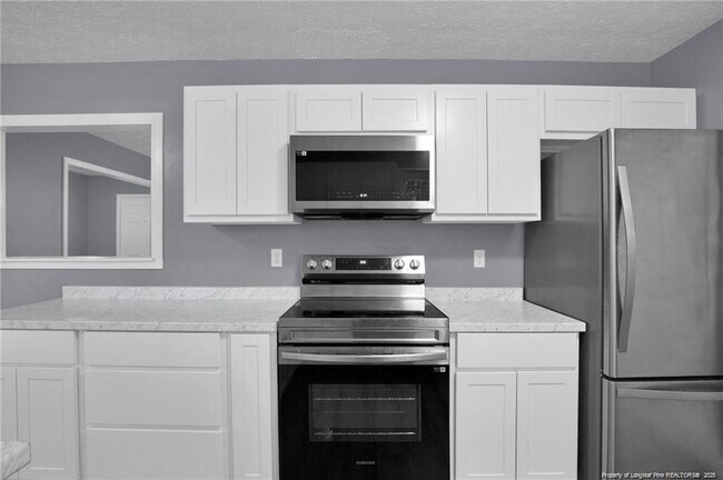 Building Photo - 1618 Hickoryridge Ct