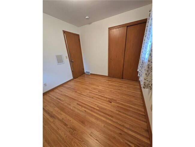 Building Photo - 3209 Welcome Ave N