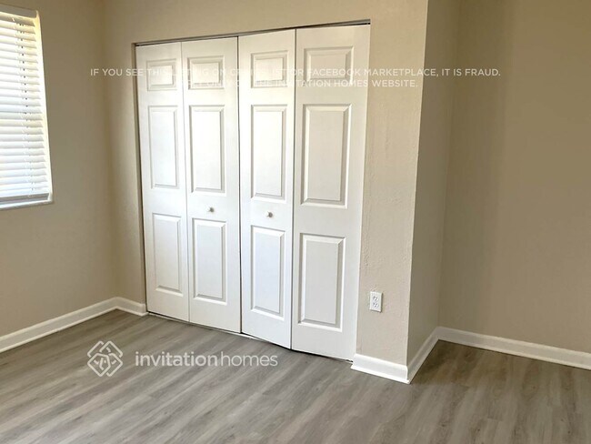 Building Photo - 9760 SW 9th Ct