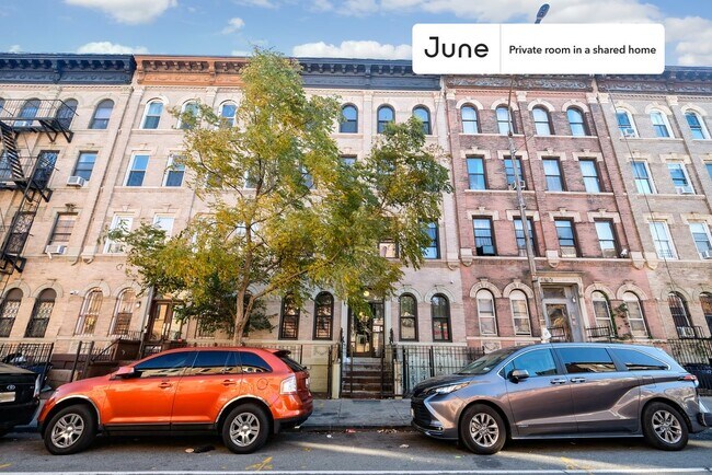 Building Photo - Room in Shared 4 bed/1 bath home