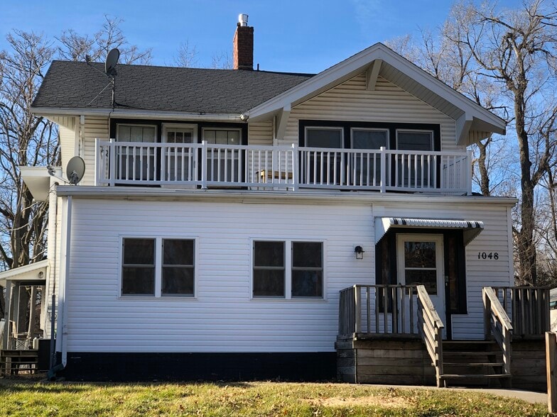 3 Unit Building - 1048 37th St