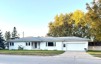 Building Photo - Four bedroom home located in Eyota MN