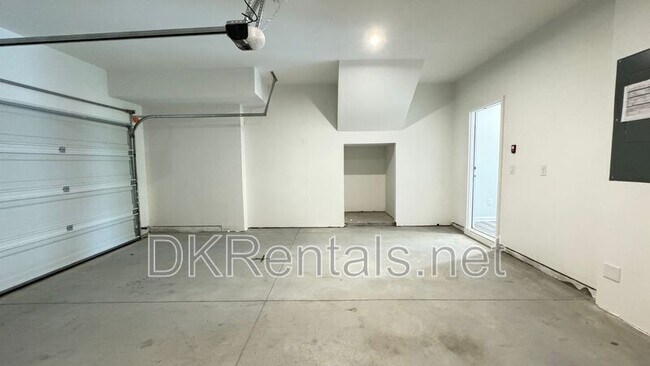 Building Photo - 1479 Creekside Cir NW