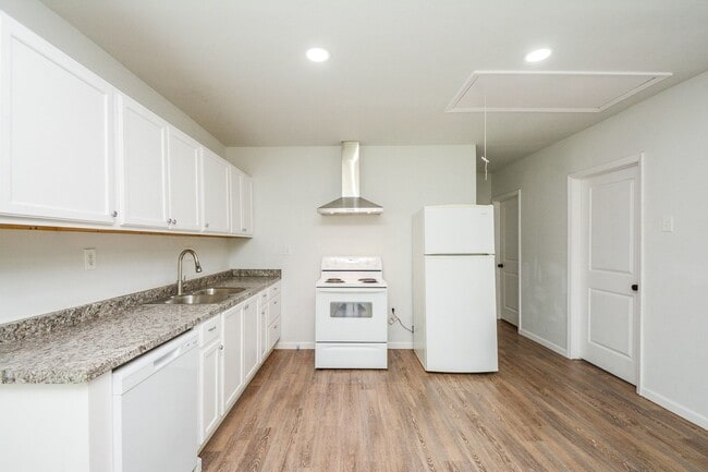 Building Photo - 3013 Brackenridge St