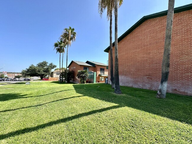 Building Photo - 8915 McPherson Rd