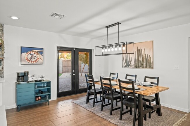 Building Photo - 3207 N 69th Pl