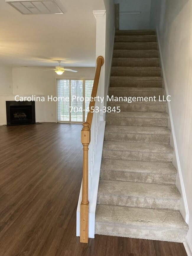 Building Photo - 7487 Pilot Cove Ct