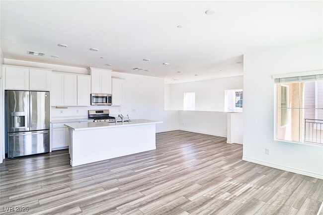 Building Photo - 216 Callen Falls Ave