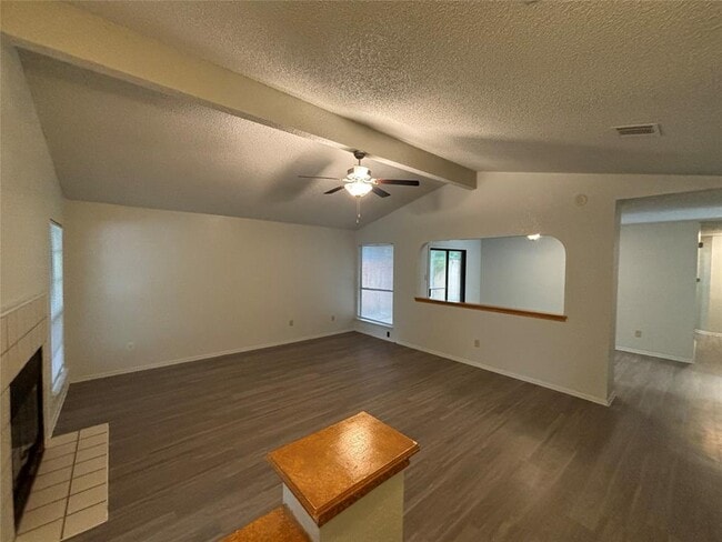 Building Photo - 5905 Cherry Loop