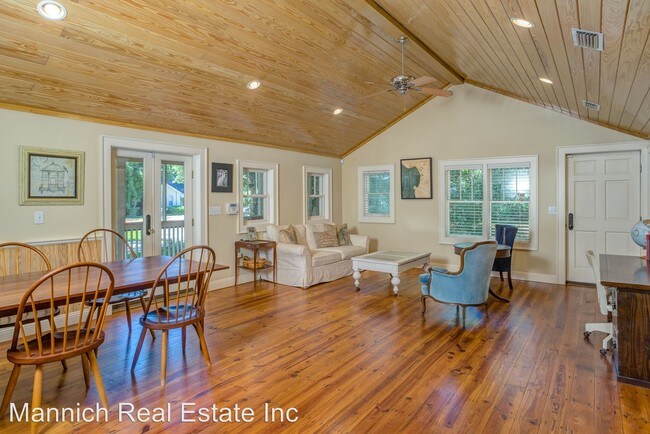 Building Photo - 3 br, 2 bath House - 104 Mershon St.