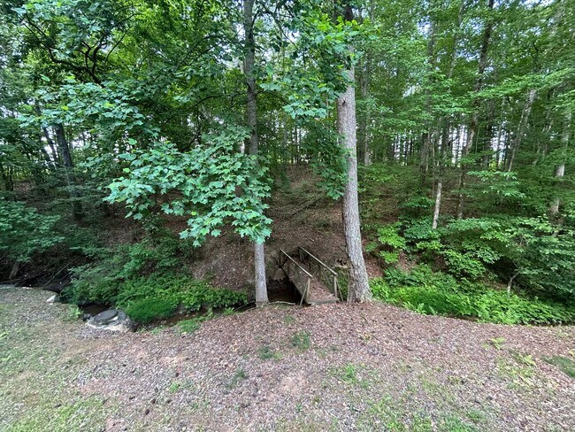 Building Photo - 308 Wynterhall Dr