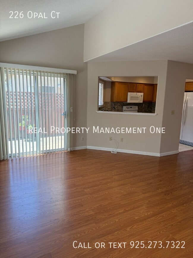 Building Photo - 226 Opal Ct