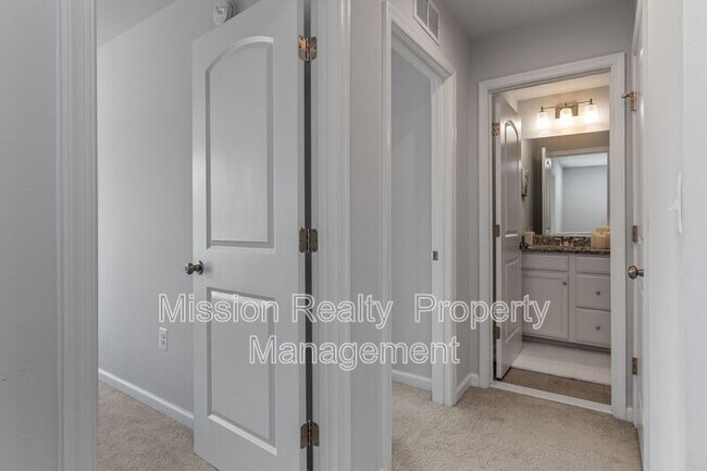 Building Photo - 5535 Wenrich Dr