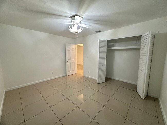Building Photo - Charming 3 Bed, 2 Bath Pool Home in SE Cap...