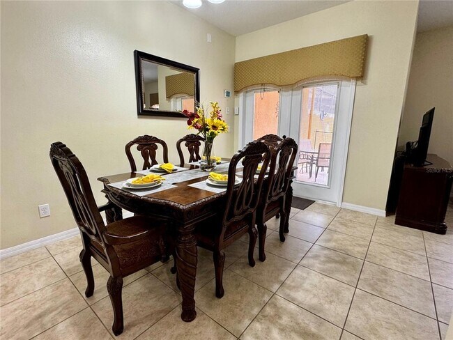 Building Photo - 8977 Coco Palm Rd