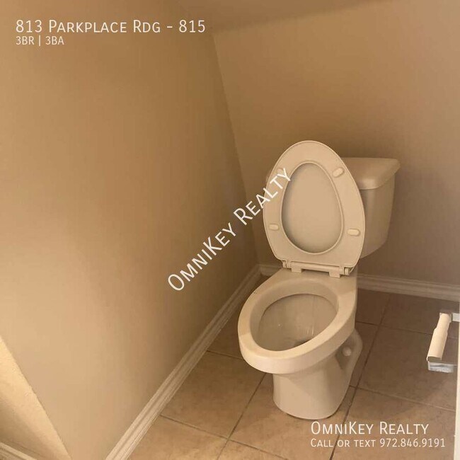 Building Photo - 813 Parkplace Ridge
